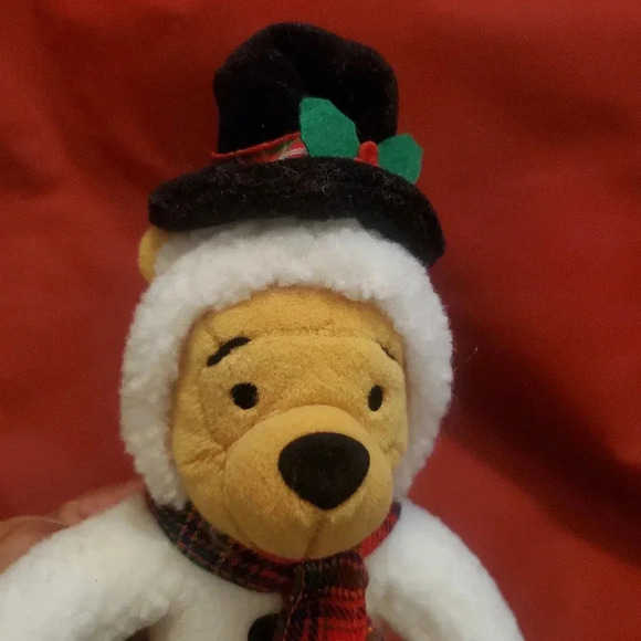 Mini christmas snowman disney pooh, 8 inches - Picture 3 of 4
